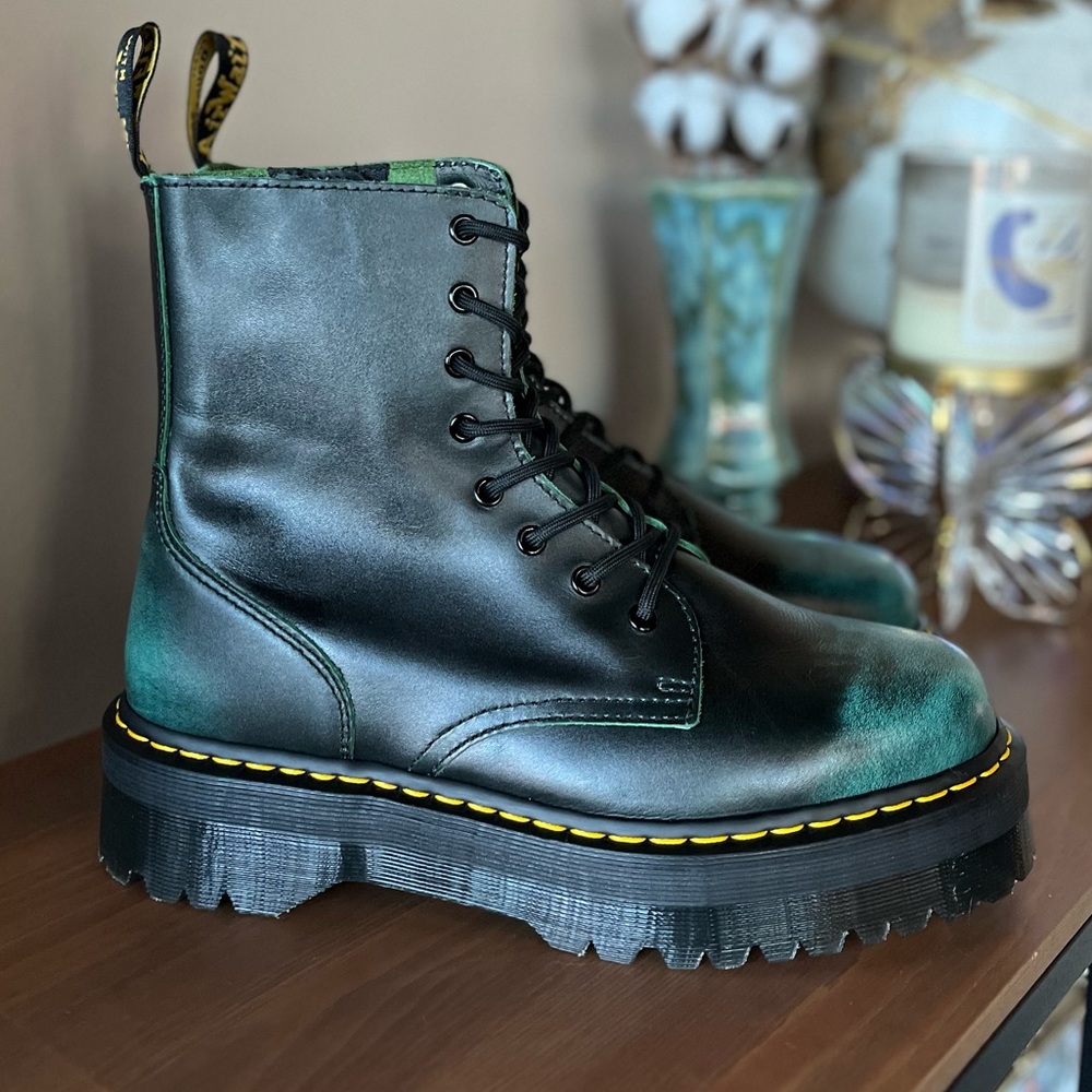 DR. MARTENS | Jadon Vintage Green RARE NWOT Chunky Platform Boots